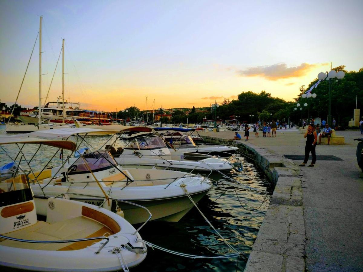 Ferienhaus Salve Maris Daire Krk Dış mekan fotoğraf